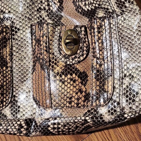 Jessica Simpson bag W/ Card Holder - Picture 2 of 6